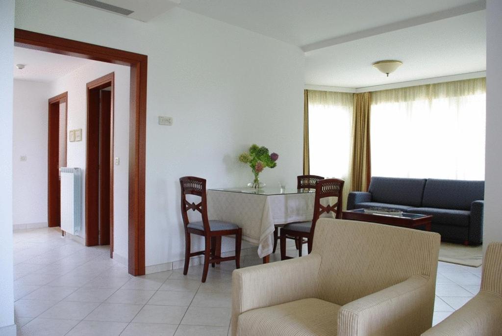 Two-Bedroom Suite,156376854:JPEG